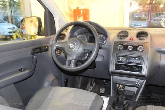 Volkswagen Caddy 1.2i  MT (86 л.с.) 2013 г.