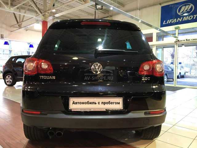 Volkswagen Tiguan 2.0i AT (200 л.с.) 2010 г.