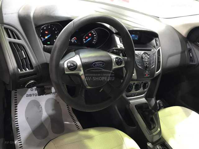 Ford Focus 3 1.6i  MT (105 л.с.) 2013 г.