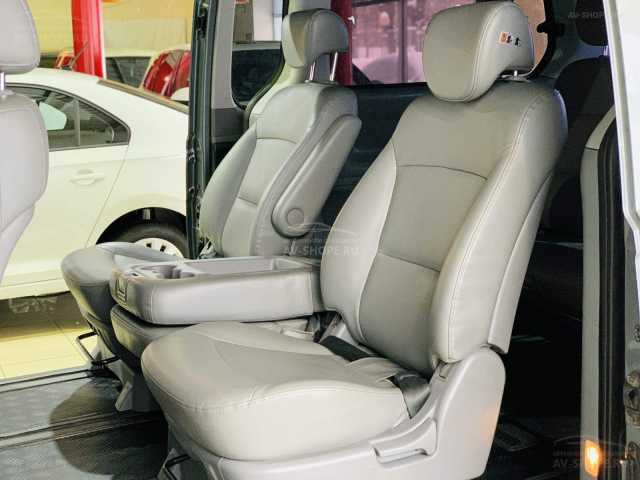 Hyundai Grand Starex 2.5d AT (145 л.с.) 2013 г.