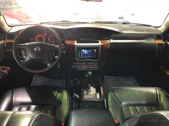 Nissan Patrol 4.8i AT (245 л.с.) 2004 г.