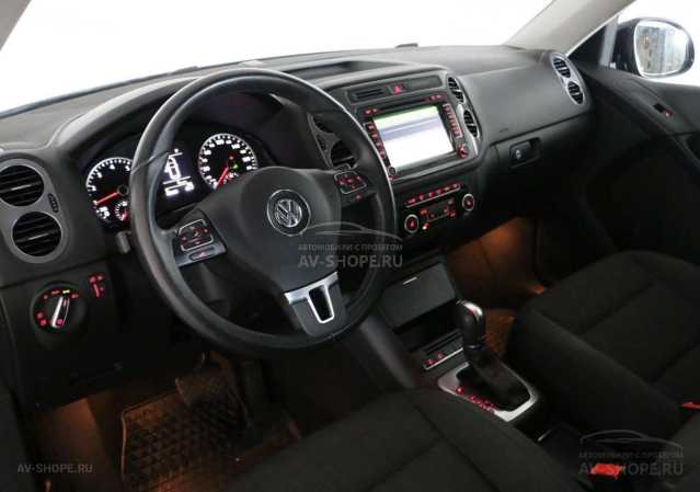 Volkswagen Tiguan 1.4i AMT (150 л.с.) 2014 г.