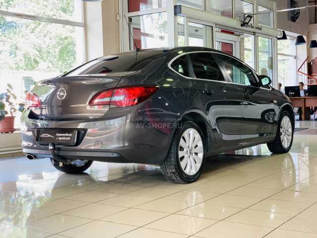 Opel Astra 1.4i AT (140 л.с.) 2014 г.