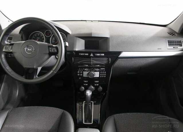 Opel Astra 1.8i AT (140 л.с.) 2011 г.