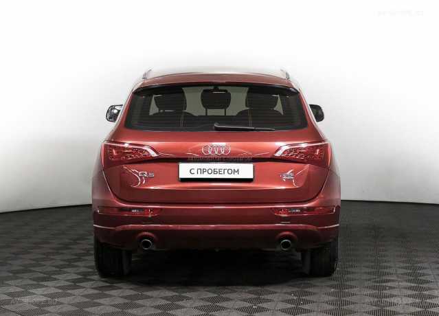 Audi Q5 2.0i AT (211 л.с.) 2011 г.