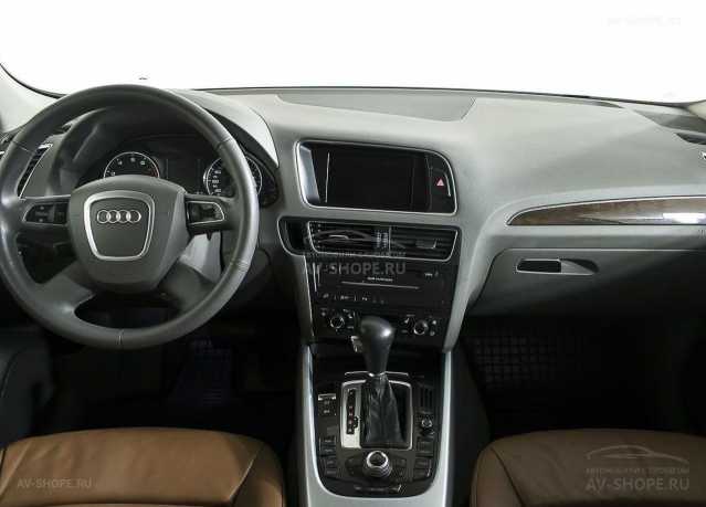 Audi Q5 2.0i AT (211 л.с.) 2011 г.