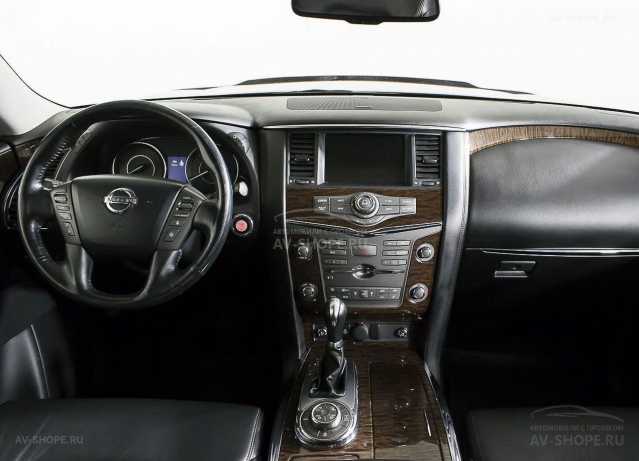 Nissan Patrol 5.6i AT (405 л.с.) 2011 г.