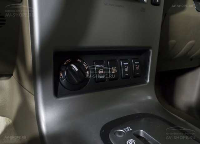 Nissan Pathfinder 4.0i AT (270 л.с.) 2007 г.