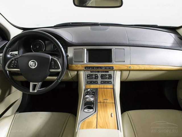 Jaguar XF 3.0i AT (238 л.с.) 2012 г.